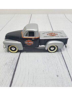 Harley-Davidson Diecast Liberty Classics 1952 Chevy Truck 1:25 Indianapolis